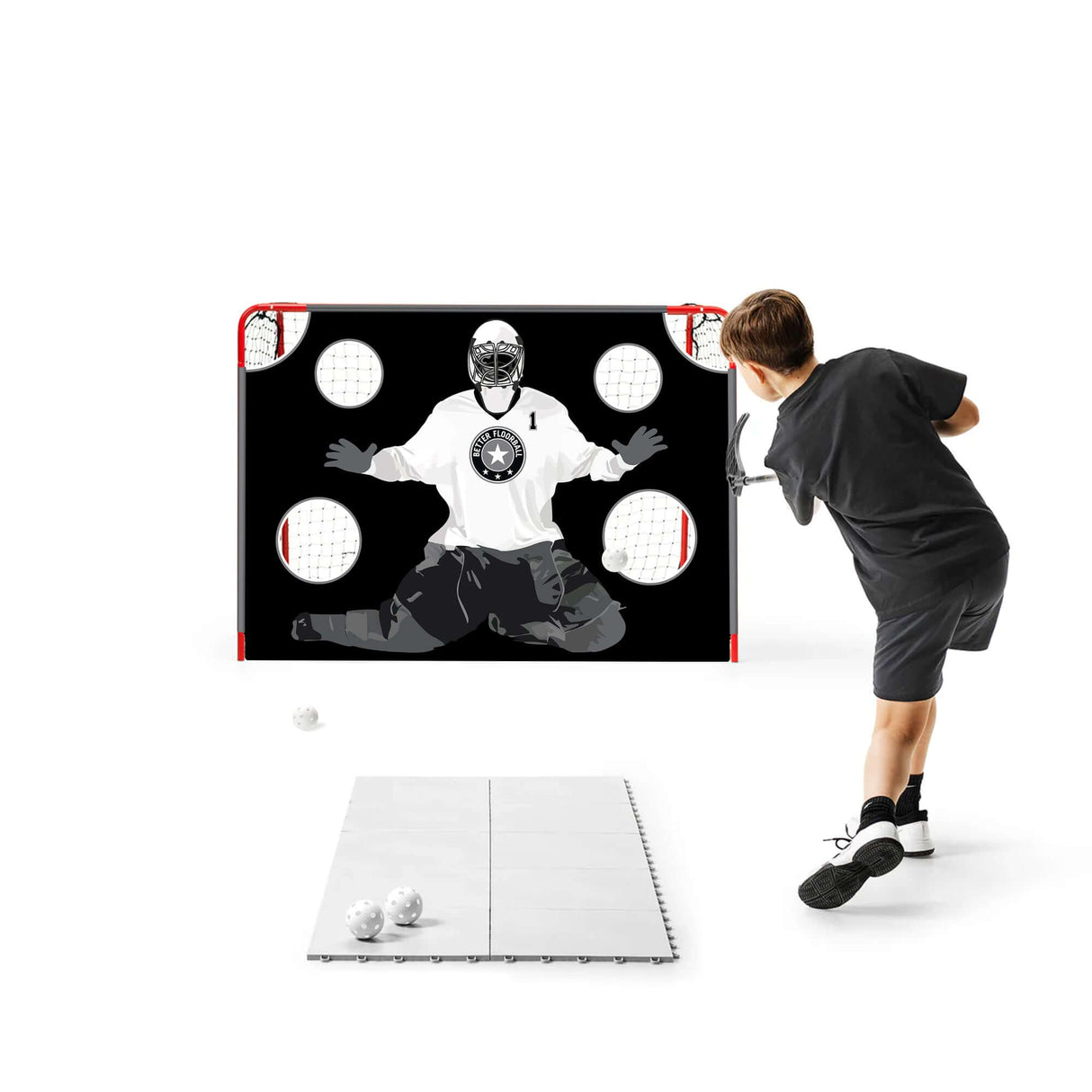 Ung kille tränar innebandy med målvaktsduk på ett fullstort innebandymål, förbättra skott och träning.